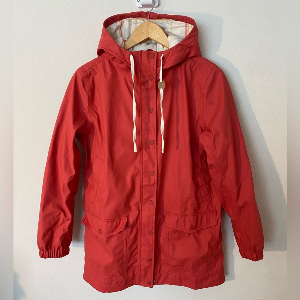 Marine Layer Lined Raincoat in Red - Size Medium